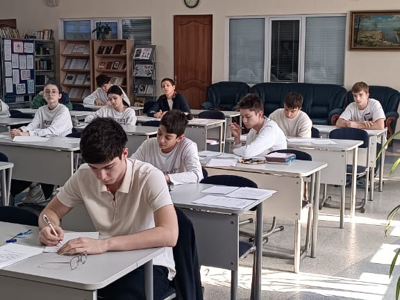 В ОАНО "Сафинат" проходит заочный тур олимпиады "Абитуриент ДГУ".