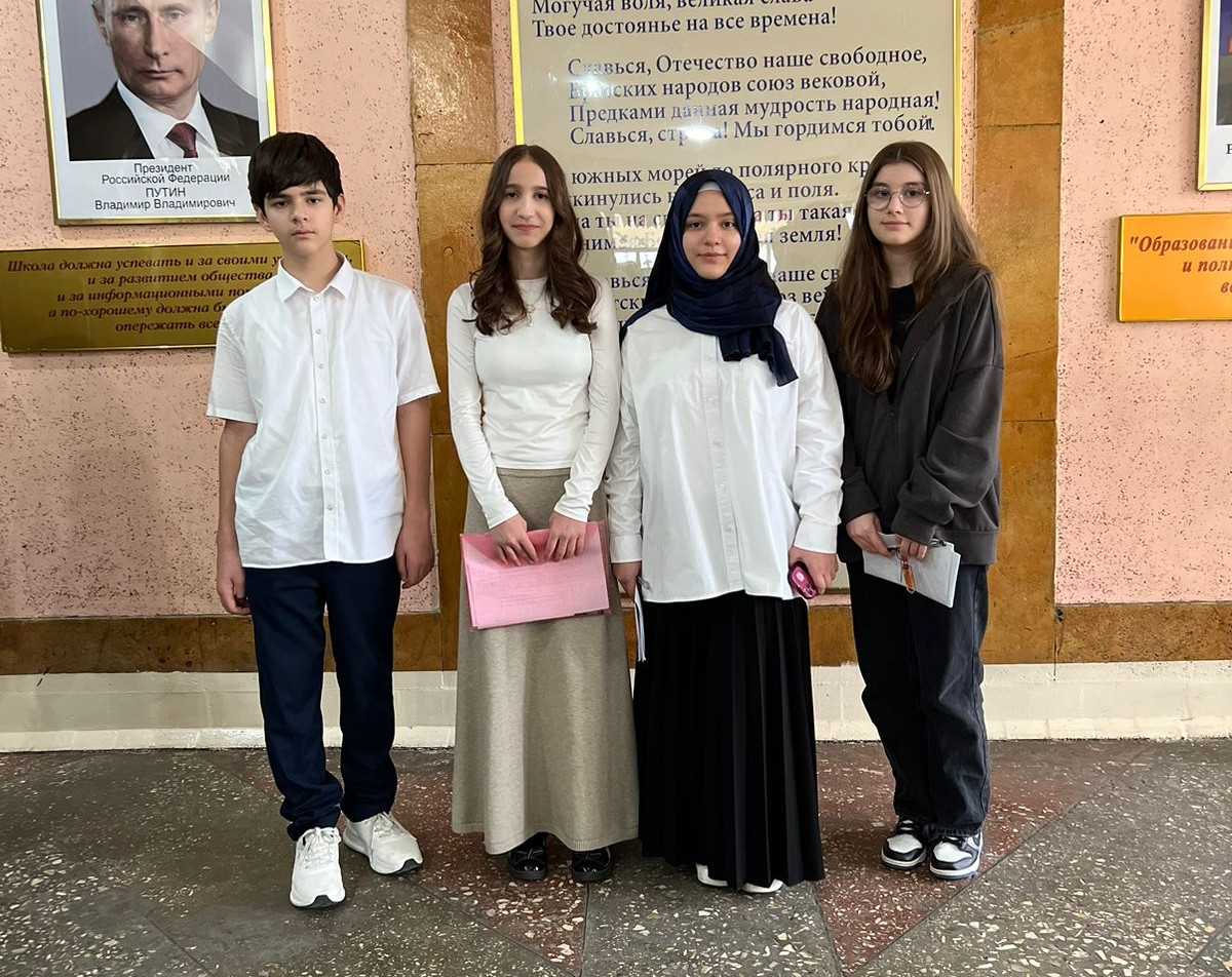 Участие в муниципальном этапе ВсОШ по английскому языку.