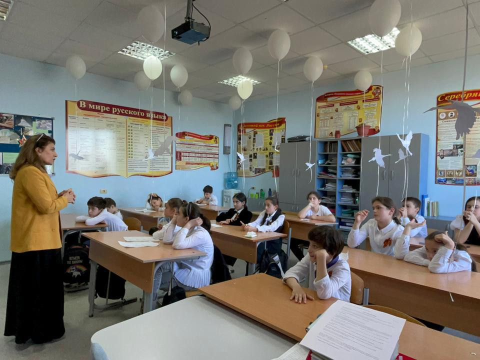В 5 «А» классе прошёл классный час в предверии самого светлого праздника -Дня Победы