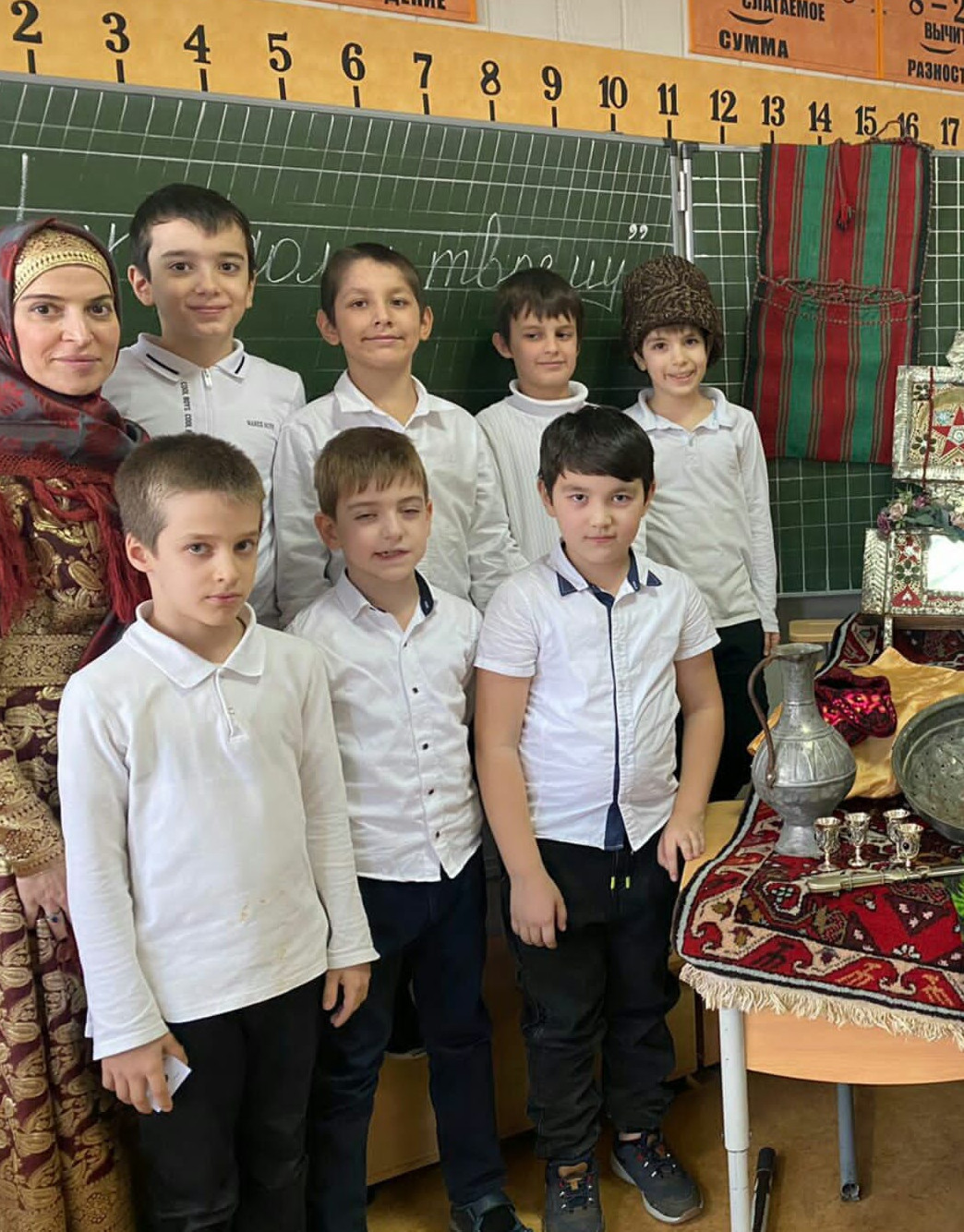 7 декабря в школе Сафинат прошла викторина под названием «Мир дому твоему» в которой приняли участие учащиеся 3-х классов.