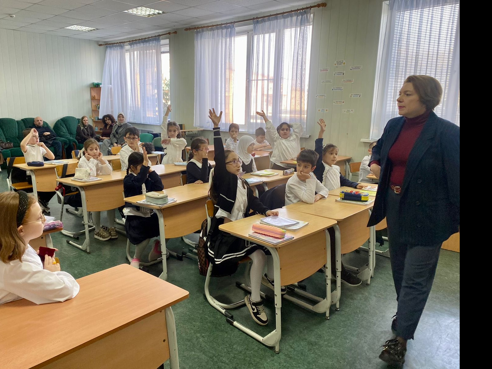 Урок английского языка в объединённой группе 2а,б,г классов.