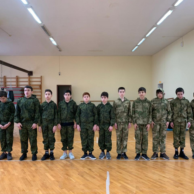Военно-патриотическуа игра среди учащихся 7 классов.