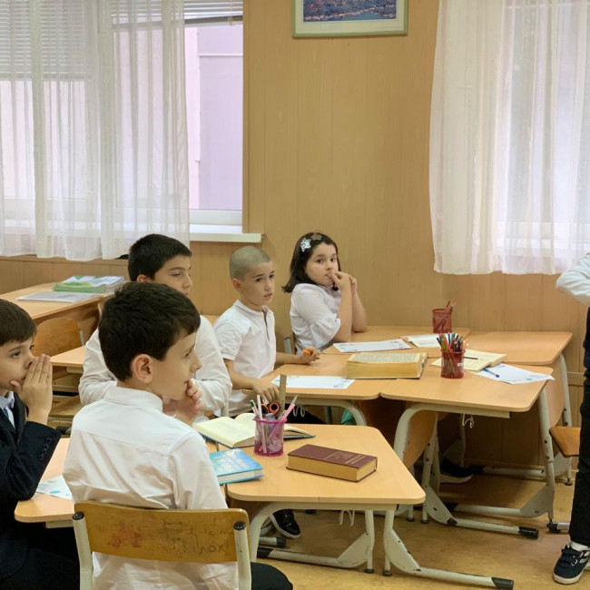 В школе прошли уроки, посвященные "дню словаря