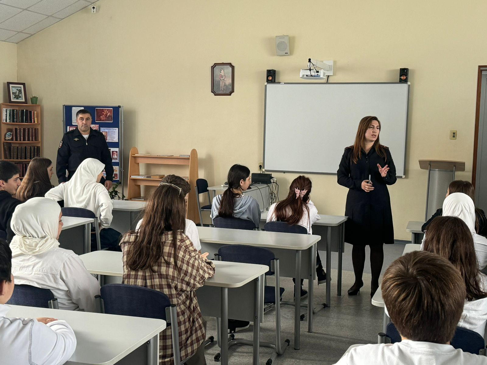 Гости в школе "Сафинат"