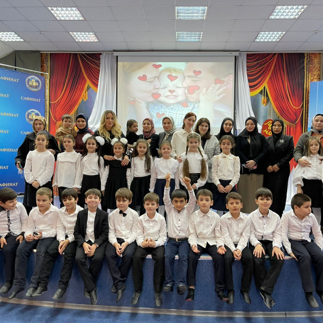 Праздничное мероприятие ко Дню матери
