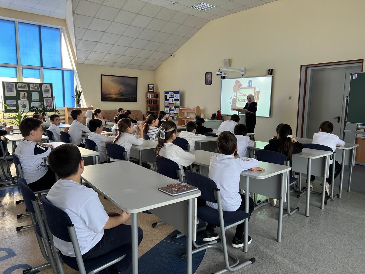 Классный час в 3 А и 3 Б: «Пожарная безопасность».