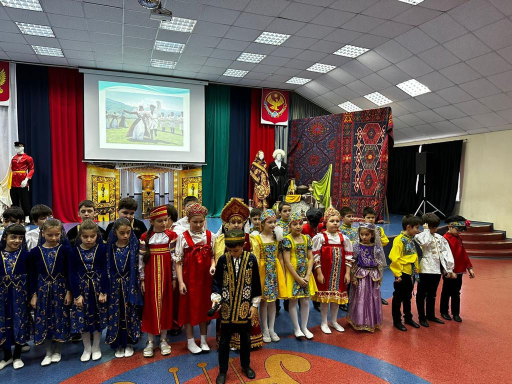 Открытие декады начальных классов