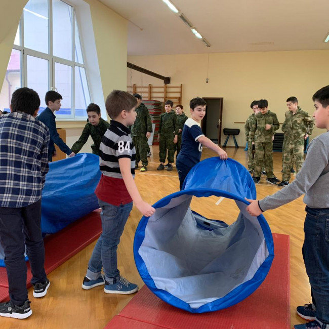 Военно-патриотическуа игра среди учащихся 7 классов.