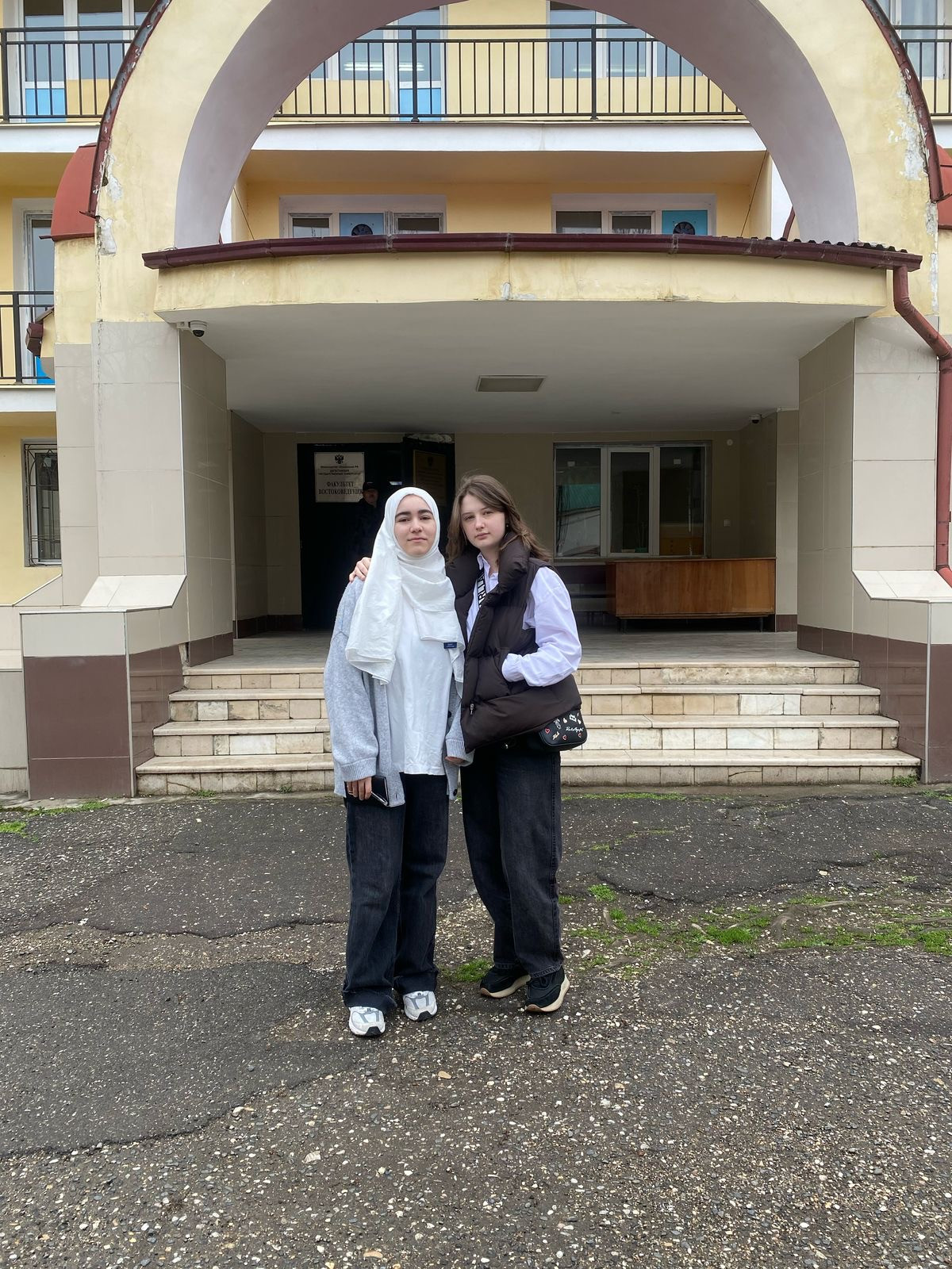 Участие в очном туре предметной олимпиаде школьников "Абитуриент ДГУ 2025"